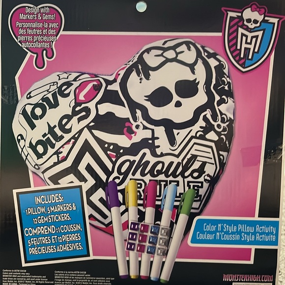 Monster High Color N’ Style Pillow Activity - Picture 4 of 5